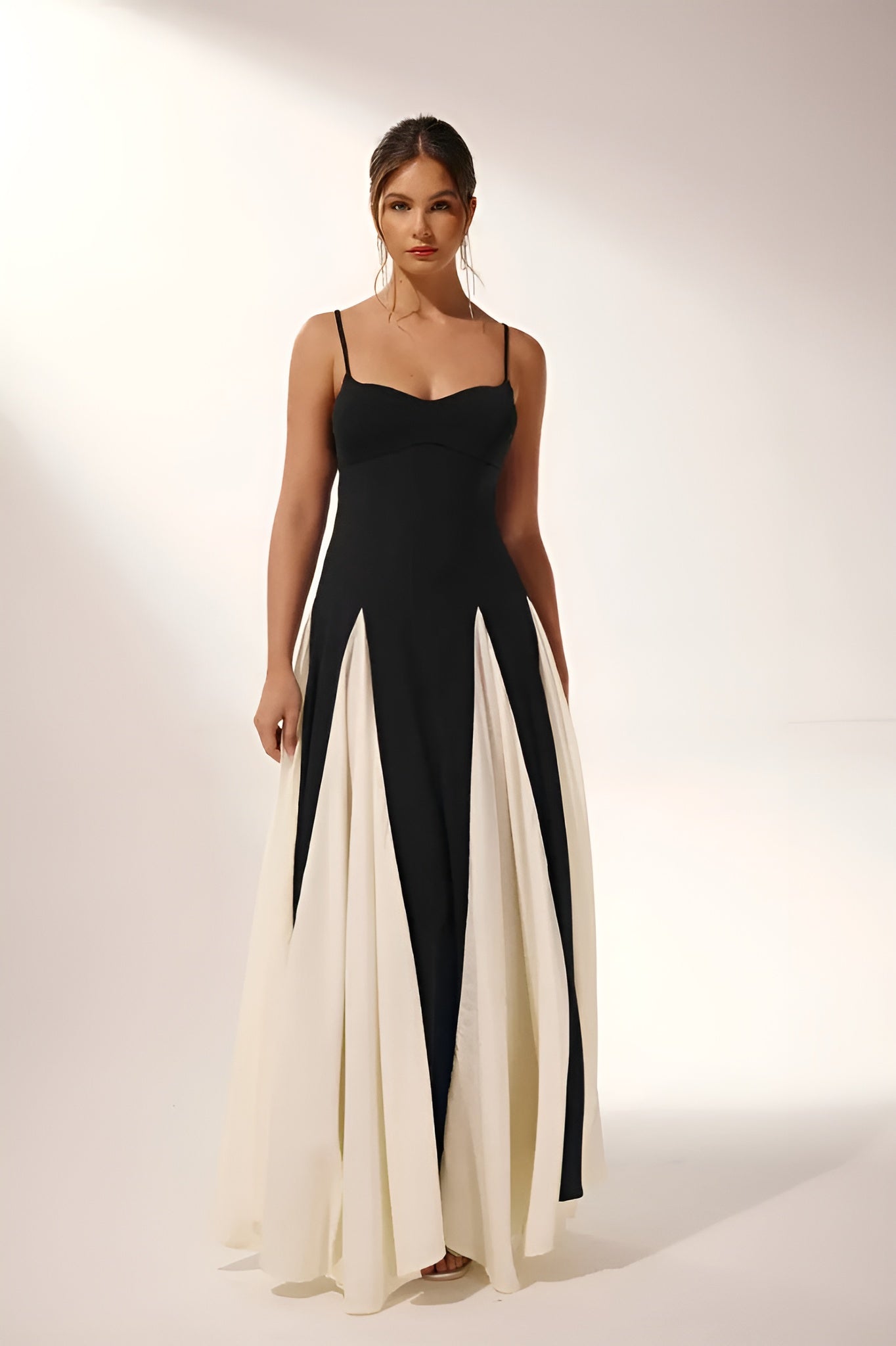 Lora - Maxi Dress