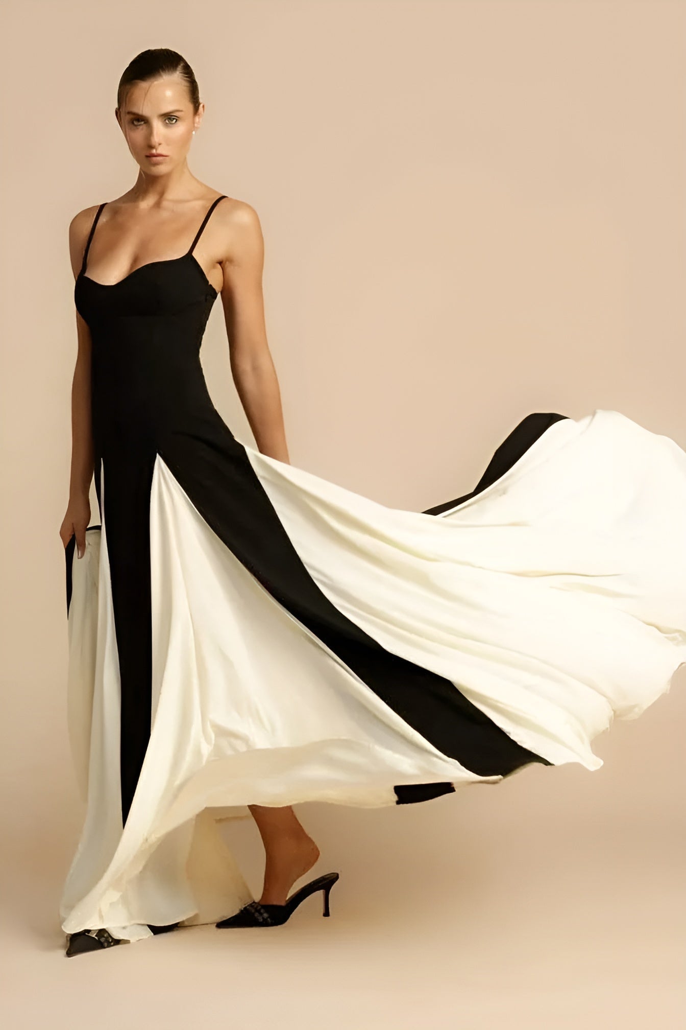 Lora - Maxi Dress