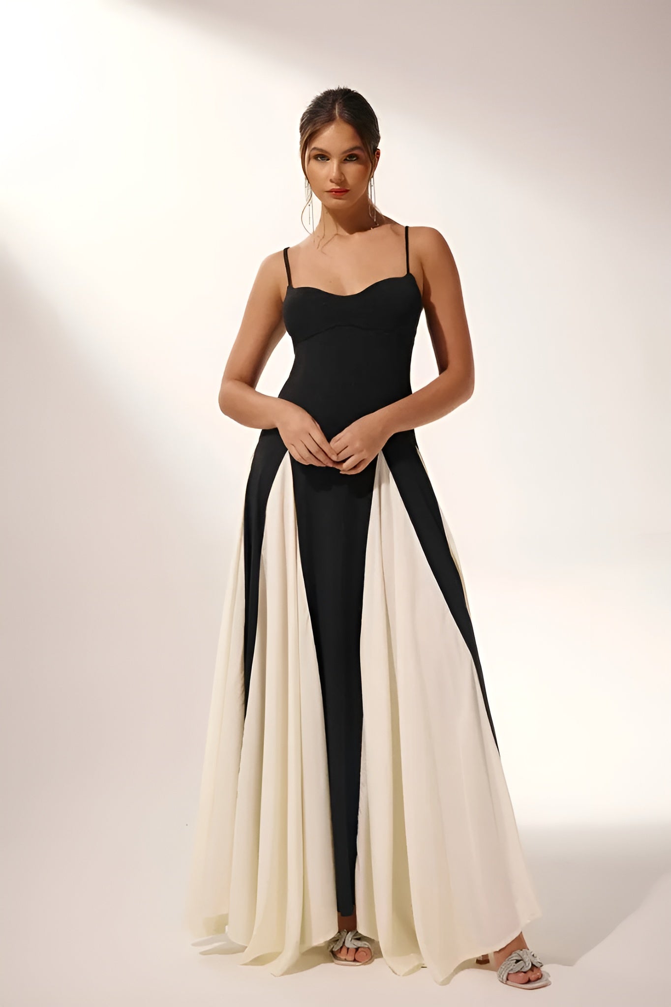 Lora - Maxi Dress